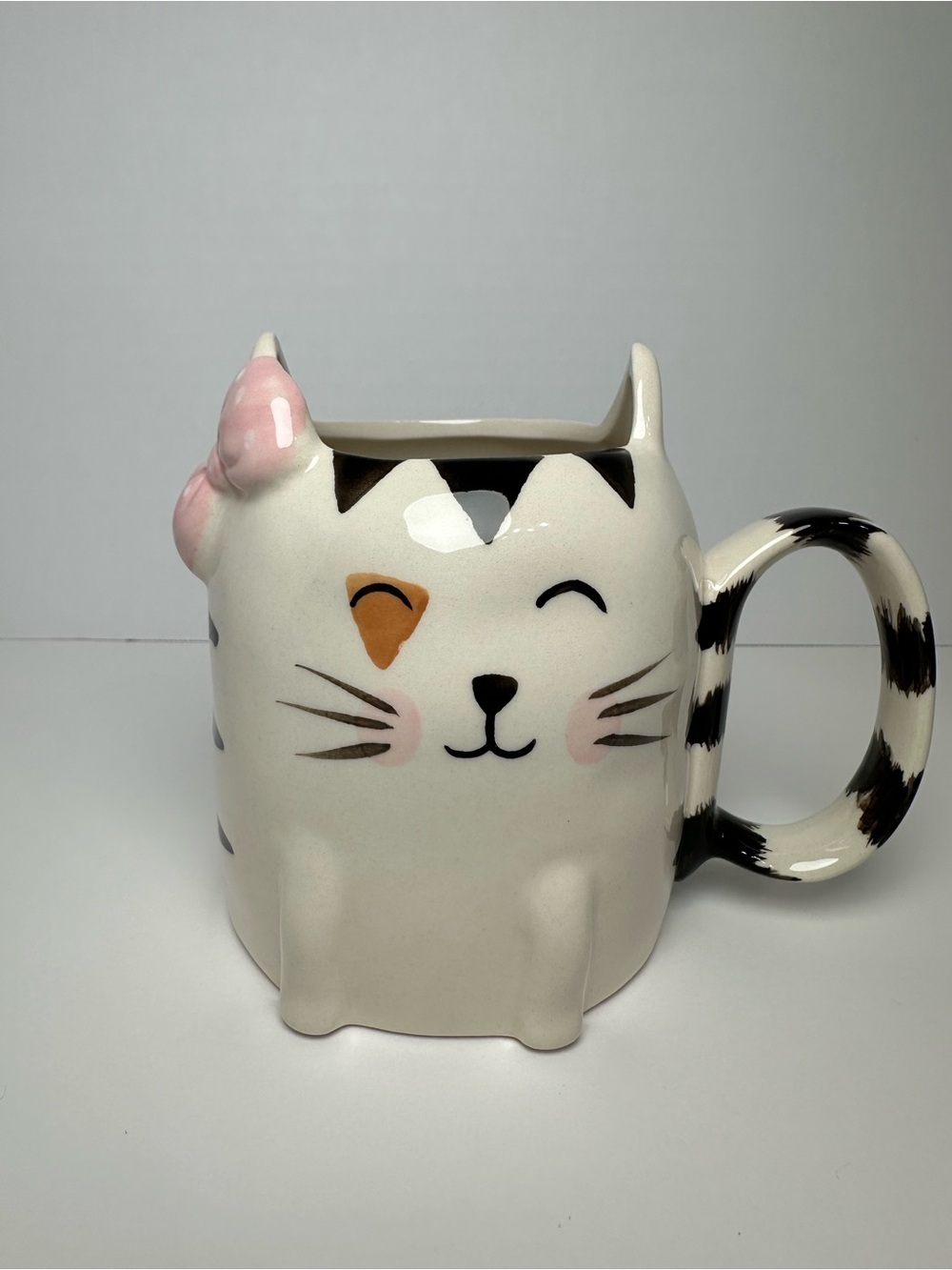 Calico Cat Ceramic Mug with Pink Bow - Cute Cream & Black Design